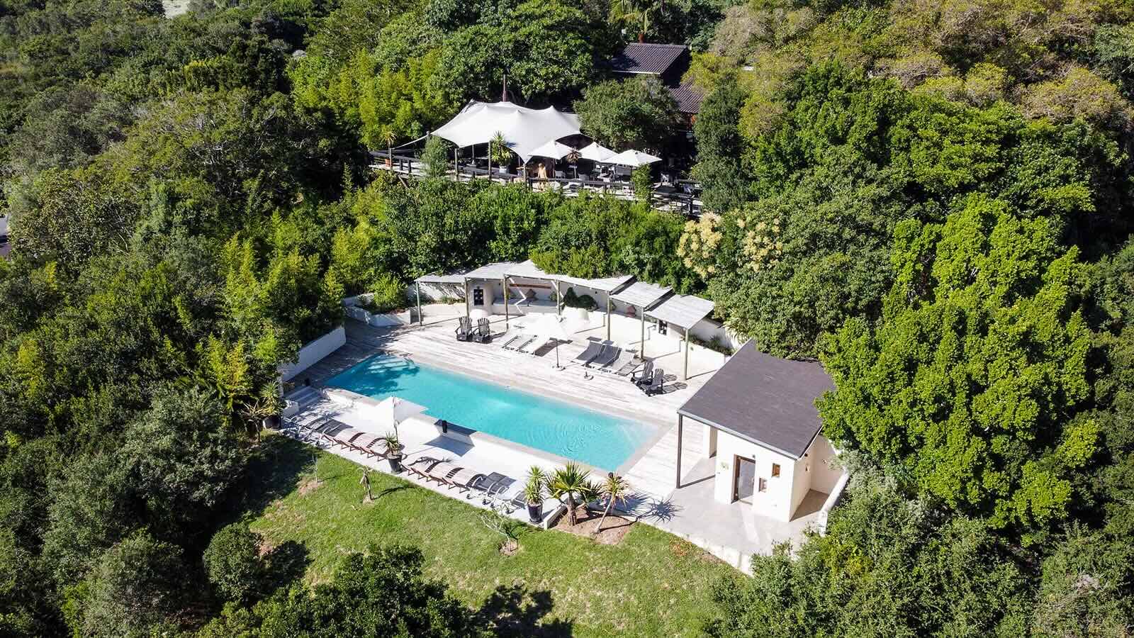 Cruising-The-Crags-Plettenberg Bay-Accommodation-Hog-Hollow-Country-Lodge